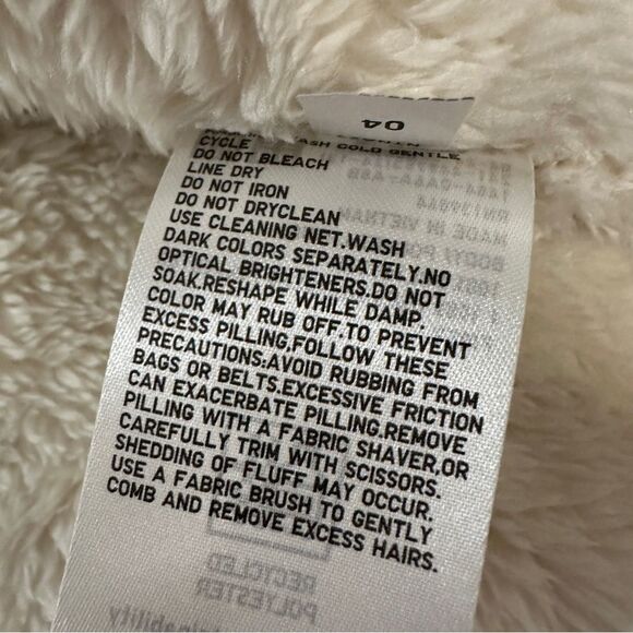 Uniqlo Soft Cream teddy bear Jacket size M - Picture 4 of 5